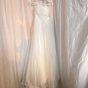 Elegant White Wedding Dress